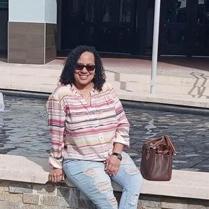 Meet your Posher, Alison